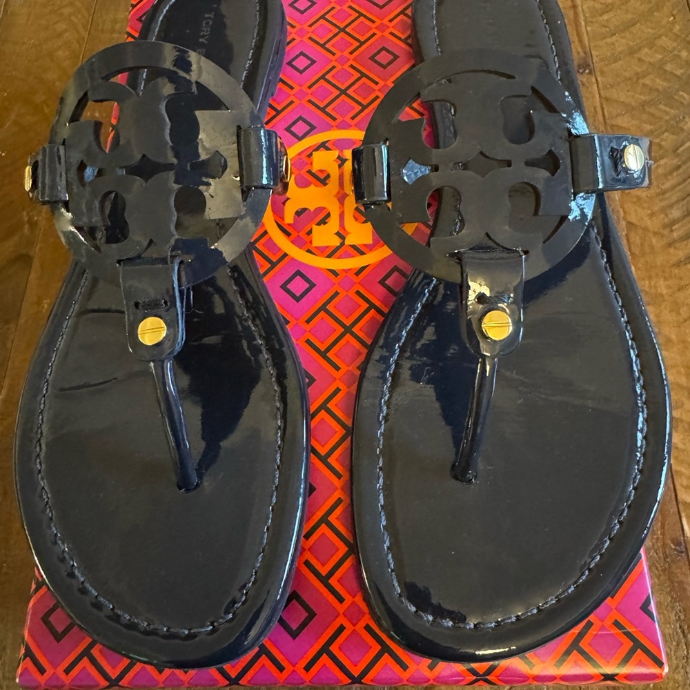 Tory Burch Perfect Navy Patent Leather Thong Sandals